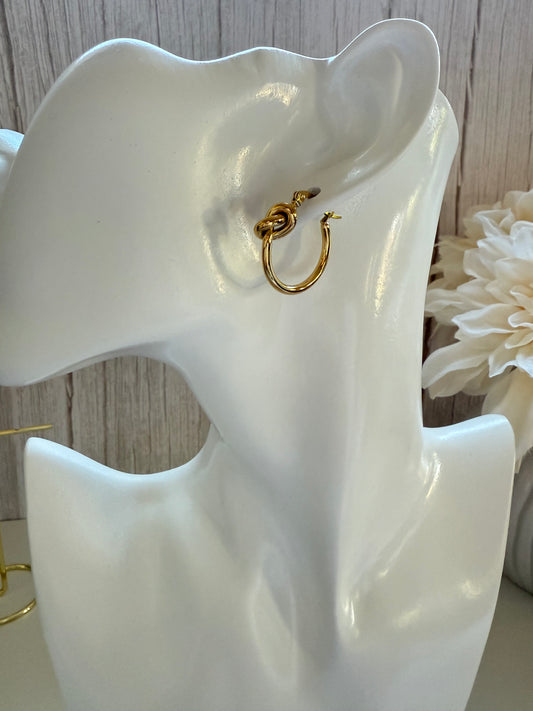 Golden knot earrings