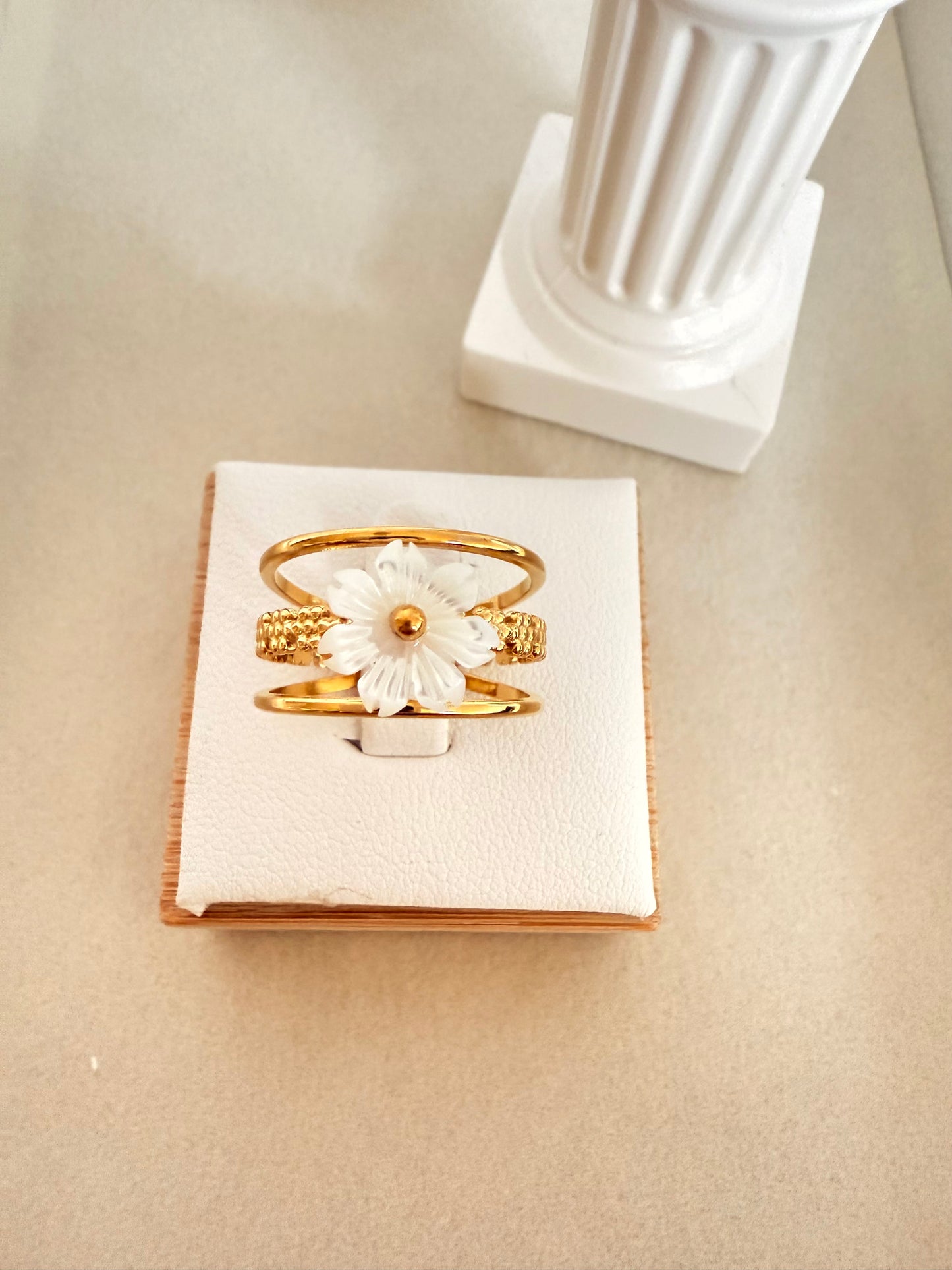 White Flowers Ring