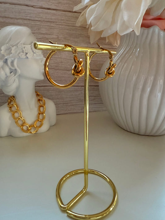 Golden knot earrings